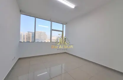 شقة - غرفة نوم - 1 حمام للايجار في تايجر القادسية - النهدة - الشارقة