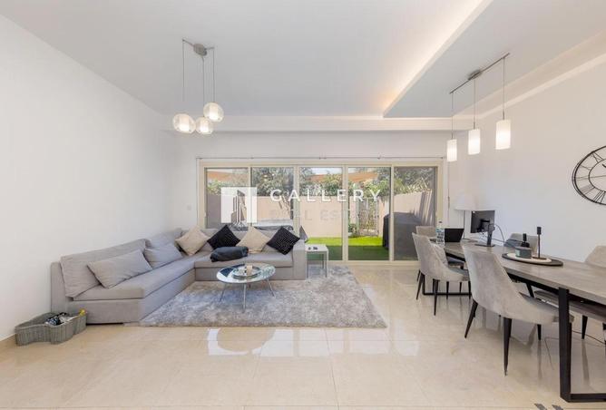 100396330 - Property Image 3