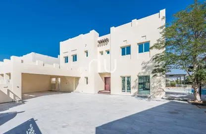 Villa - 5 Bedrooms - 6 Bathrooms for rent in Meadows 5 - Meadows - Dubai