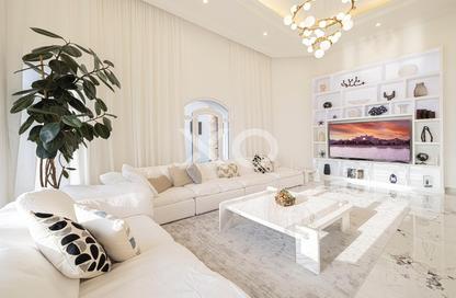 Villa - 4 Bedrooms - 5 Bathrooms for rent in Garden Homes Frond P - Garden Homes - Palm Jumeirah - Dubai