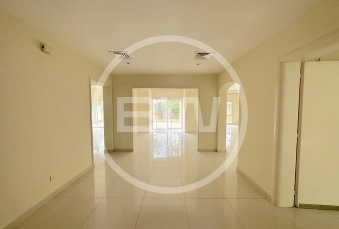 56151065 - صورة العقار 2