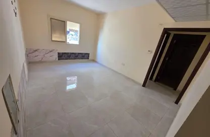 Apartment - 1 Bedroom - 2 Bathrooms for rent in Al Jurf 2 - Al Jurf - Ajman Downtown - Ajman