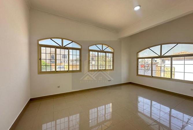 54472394 - Property Main Image