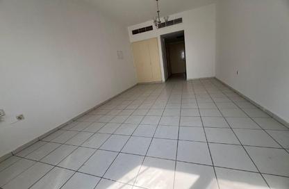 Apartment - Studio - 1 Bathroom for rent in New Al Taawun Road - Al Taawun - Sharjah