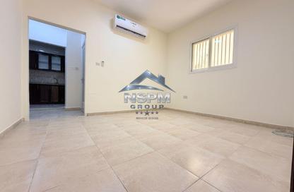 Apartment - 1 - 1 for rent in Al Qubaisat - Al Mushrif - Abu Dhabi