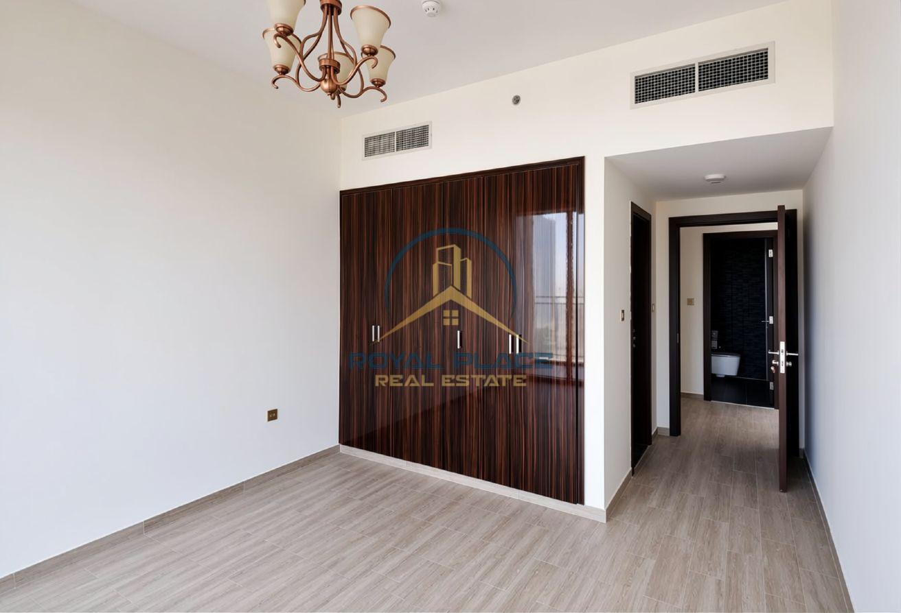 CLOSED KITCHEN - EXCLUSIVE OFFER - SPACIOUS LAYOUT photo 2