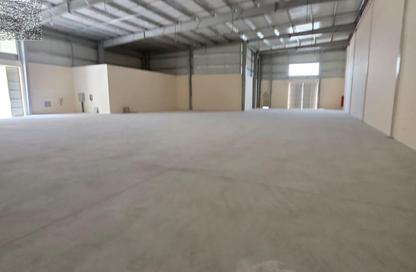 Warehouse - Studio for rent in Ali Mousa Building - Al Sajaa Industrial - Al Sajaa - Sharjah