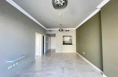 Apartment - 1 Bedroom - 2 Bathrooms for rent in Axis silver 1 - Dubai Silicon Oasis - Dubai