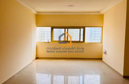 Apartment - 3 - 4 for rent in Al Majaz 3 - Al Majaz - Sharjah