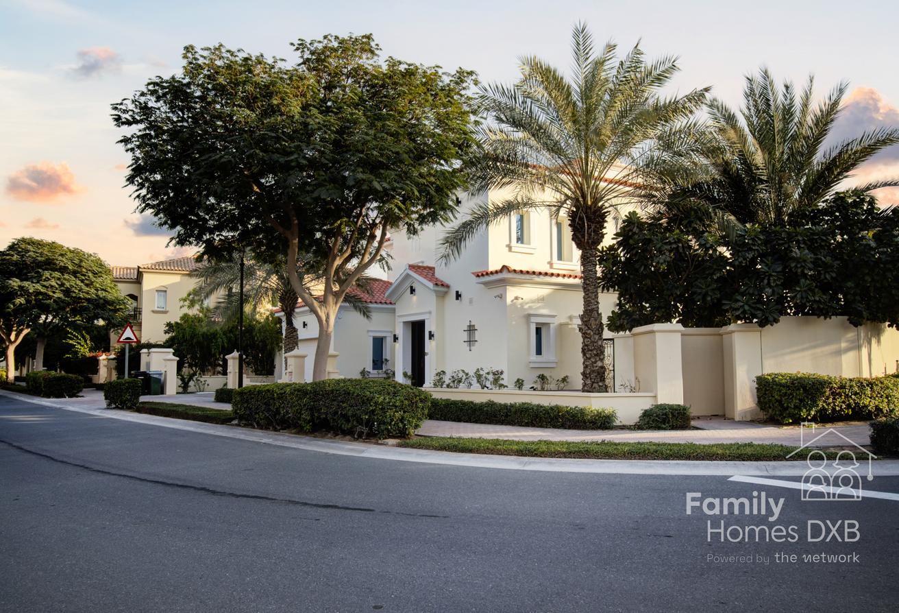 Corner Plot | Vastu | Vacant Now | Upgraded photo 3