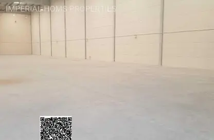 Warehouse - Studio - 2 Bathrooms for rent in Umm Al Thuoob - Umm Al Quwain