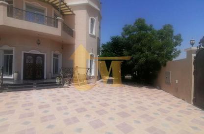 Villa - 5 Bedrooms - 7+ Bathrooms for rent in Al Aweer 1 - Al Aweer - Dubai Villa - 5 Bedrooms - 7+ Bathrooms for rent in Al Aweer 1 - Al Aweer - Dubai