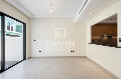 Townhouse - 3 - 3 for rent in Portofino - Damac Lagoons - Dubai