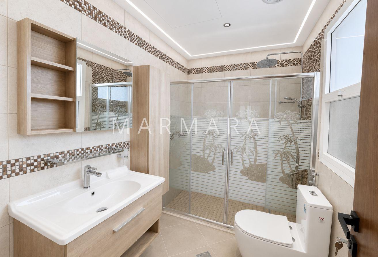 Fully Upgraded 4BR | Private Garden | Shared Pool photo 5