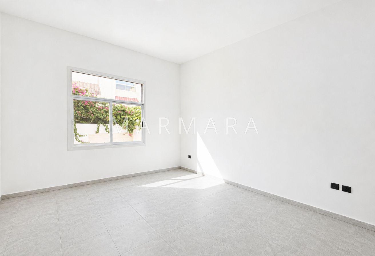 Fully Upgraded 4BR | Private Garden | Shared Pool photo 13