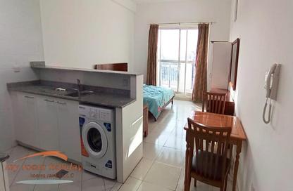 Apartment - Studio - 1 Bathroom for rent in Falcon Tower - Business Bay - Dubai