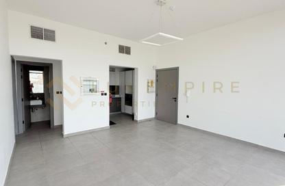 Apartment - 1 Bedroom - 2 Bathrooms for rent in V2 - Dubai Sports City - Dubai