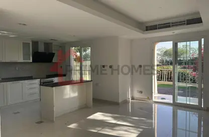 فيلا - 2 غرف نوم - 3 حمامات للايجار في الينابيع 15 - الينابيع - دبي