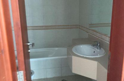 Apartment - 2 Bedrooms - 3 Bathrooms for sale in Al Majaz 3 - Al Majaz - Sharjah