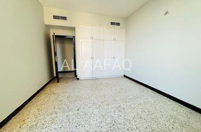 Apartment - 4 Bedrooms - 5 Bathrooms for rent in Al Majaz 1 - Al Majaz - Sharjah
