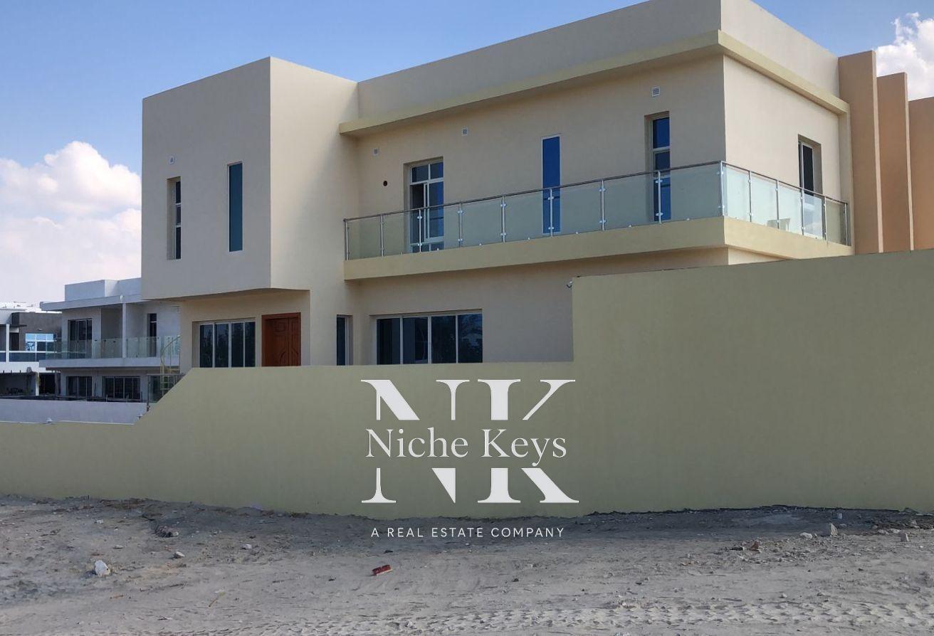 Brand New 6BR Vastu Compliant Villa | Prime Area photo 9