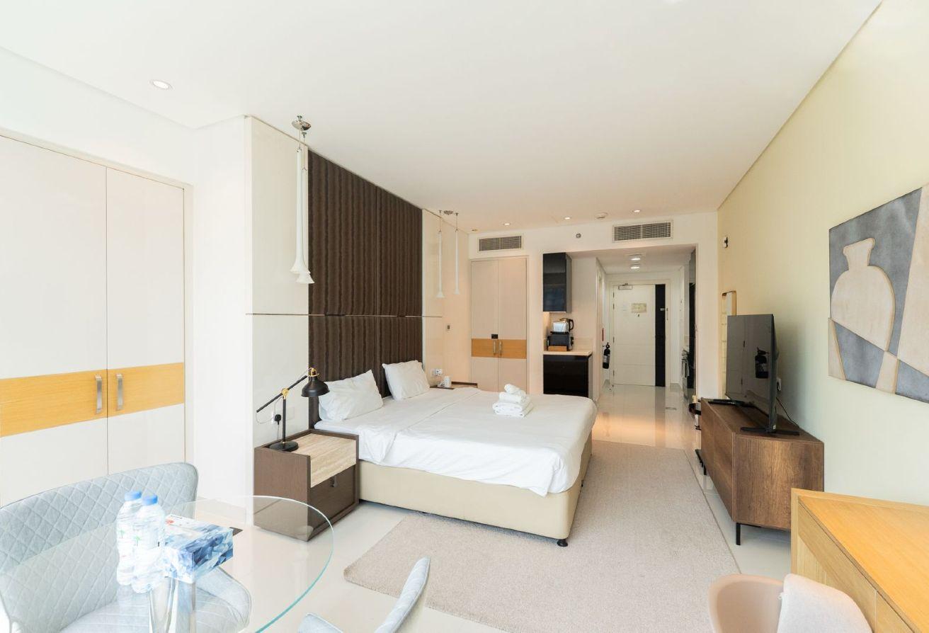 Amazing Spacious Studio in Hotel | Canal View photo 7