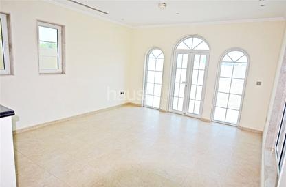 Villa - 3 - 4 for rent in District 8 - Jumeirah Park - Dubai