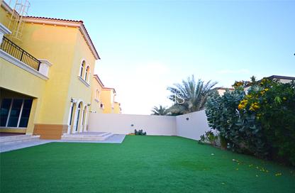 Villa - 3 - 4 for rent in District 8 - Jumeirah Park - Dubai