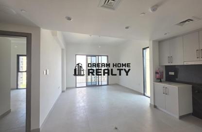 Apartment - 1 - 2 for rent in Jawaher Residences - Maryam Island - Al Khan - Sharjah