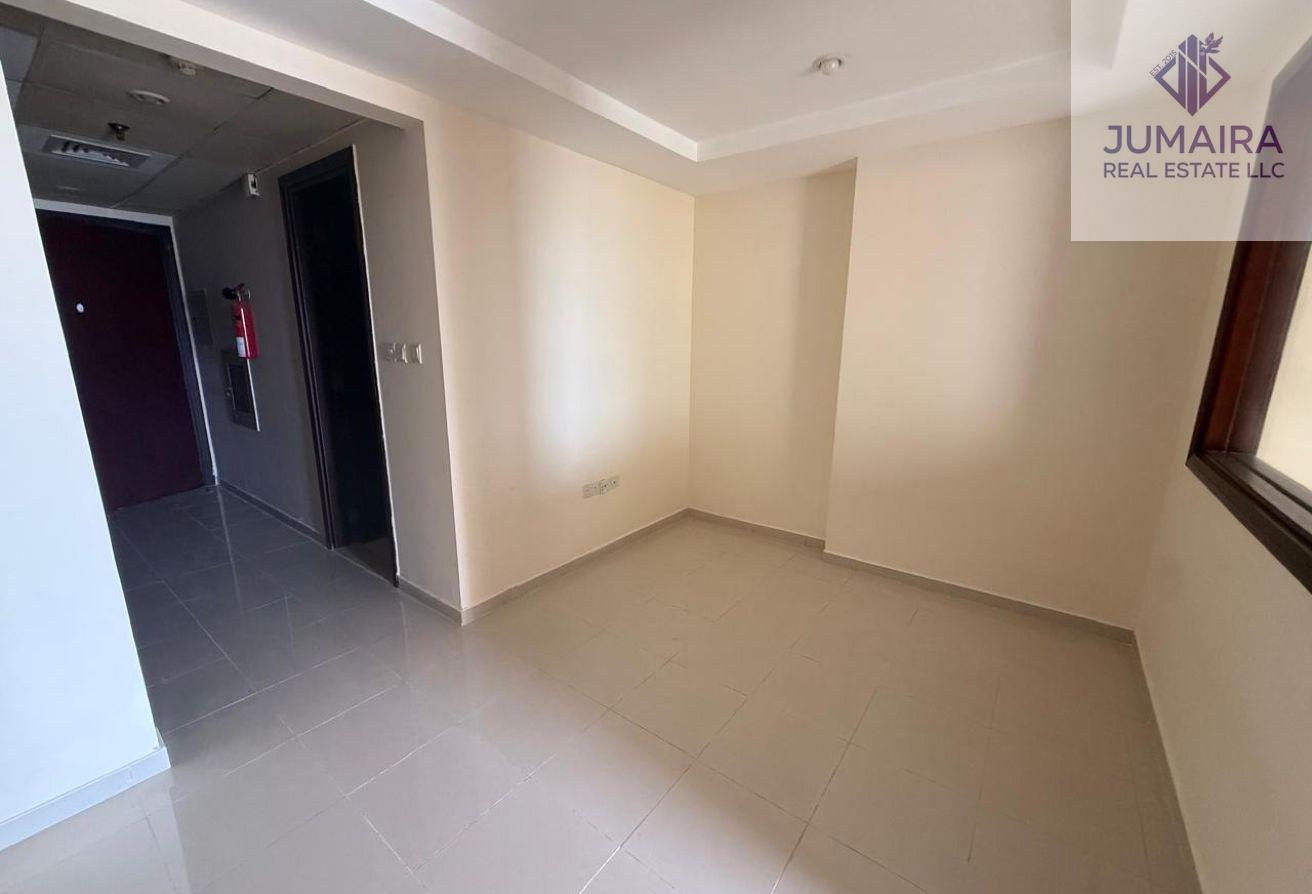 Affordable I Bright Partition Studio | RB5