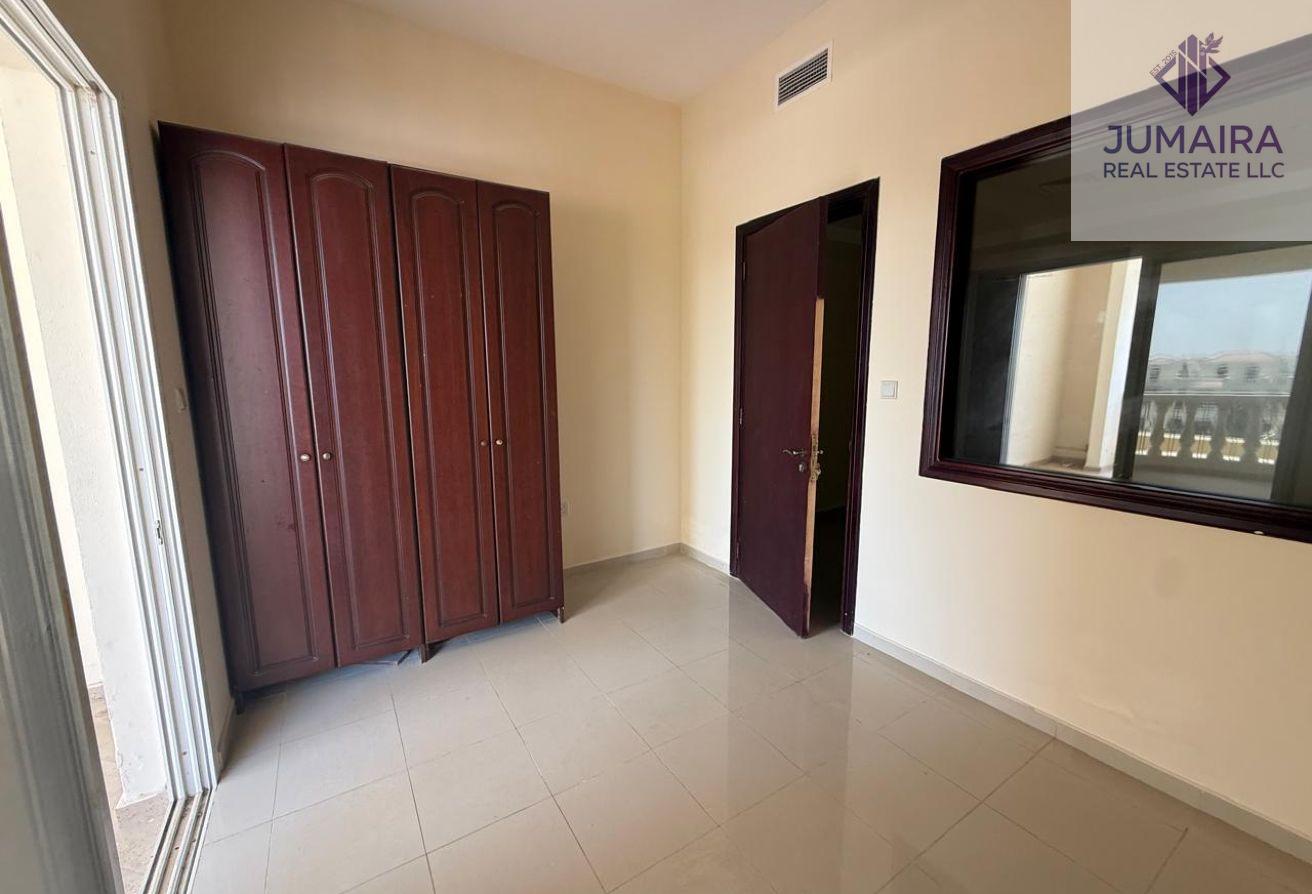 Affordable I Bright Partition Studio | RB5