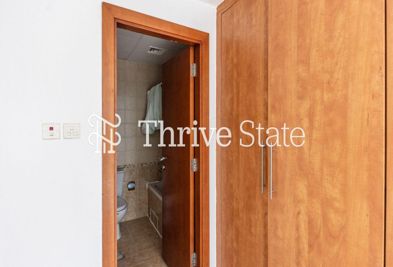 Unfurnished | Vacant Now | Marina View photo 12