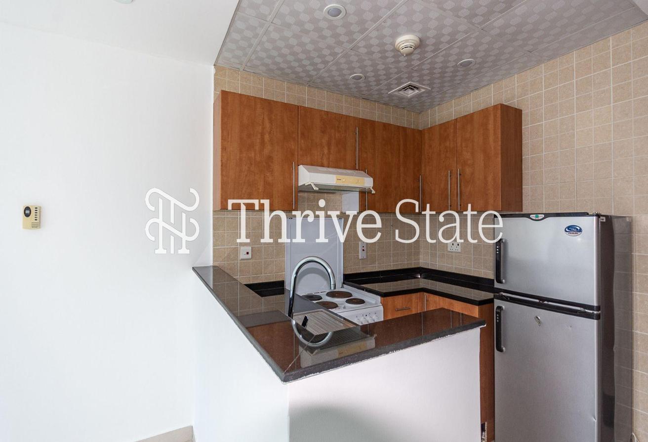 Unfurnished | Vacant Now | Marina View photo 6
