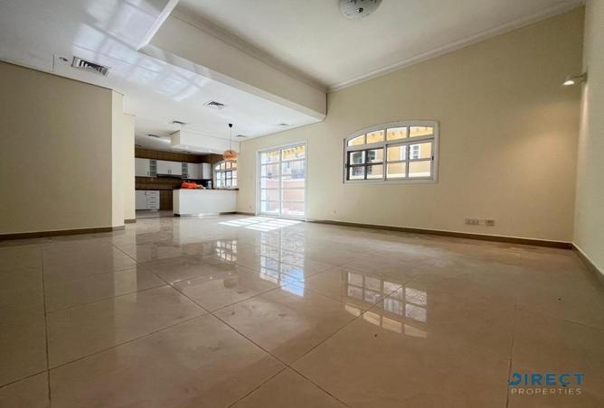 56938468 - Property Image 3