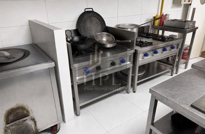 Shop - Studio - 1 for rent in Jumeirah Lake Towers - Dubai