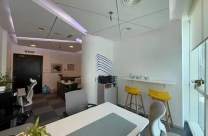 مكتب - استوديو - 1 حمام للايجار في الخليج التجاري - دبي