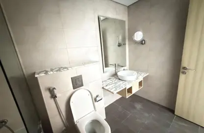 شقة - 1 حمام للايجار في فندق ومساكن برج باراماونت - الخليج التجاري - دبي