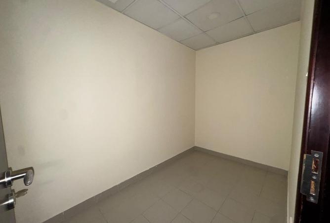 2BHK+Maid| With Balcony| Lake View| Vacant photo 2