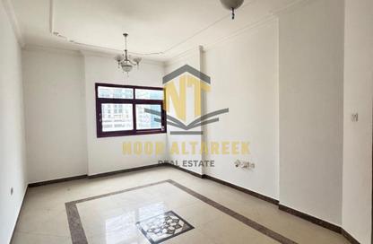 Apartment - 1 - 2 for rent in Al Khan Corniche - Al Khan - Sharjah