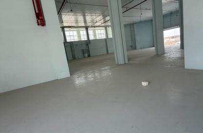 Warehouse - Studio - 2 for rent in Umm Al Thuoob - Umm Al Quwain