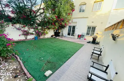 Villa - 2 Bedrooms - 3 Bathrooms for rent in Springs 12 - The Springs - Dubai