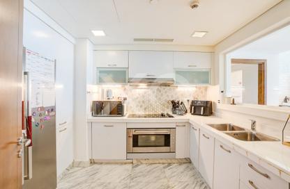 Apartment - 2 - 3 for rent in Marina Residences 6 - Marina Residences - Palm Jumeirah - Dubai
