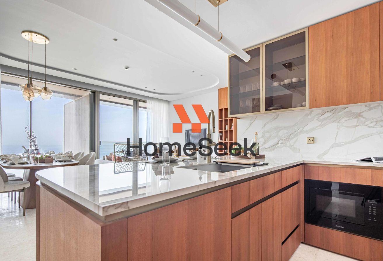 High-End Furnished | Sea & Atlantis View | Elegant photo 22