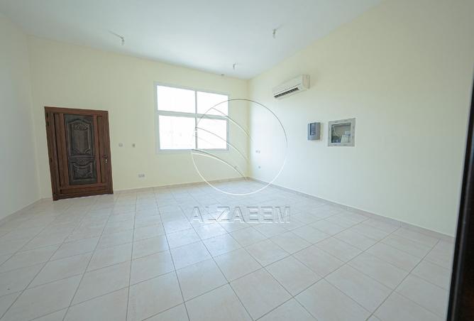 121984459 - Property Image 3