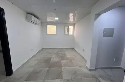 Apartment - Studio - 2 Bathrooms for rent in Abu Shagara building - Abu shagara - Sharjah