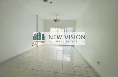 Apartment - 1 Bedroom - 1 Bathroom for rent in New Zubaidi Building - Al Majaz 1 - Al Majaz - Sharjah