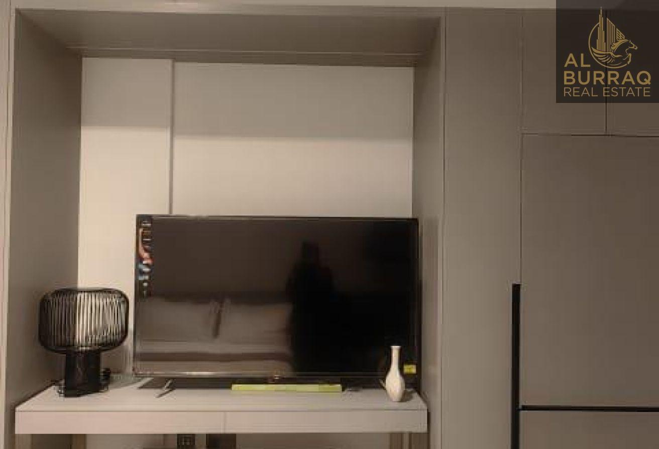 Fully Furnished | Prime Location | Luxury photo 6