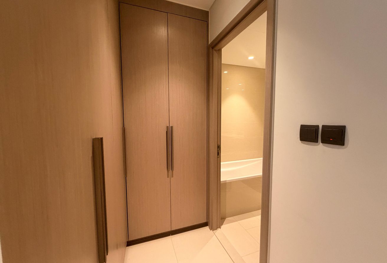2 bedroom apartment in Act One, Downtown Dubai: 11