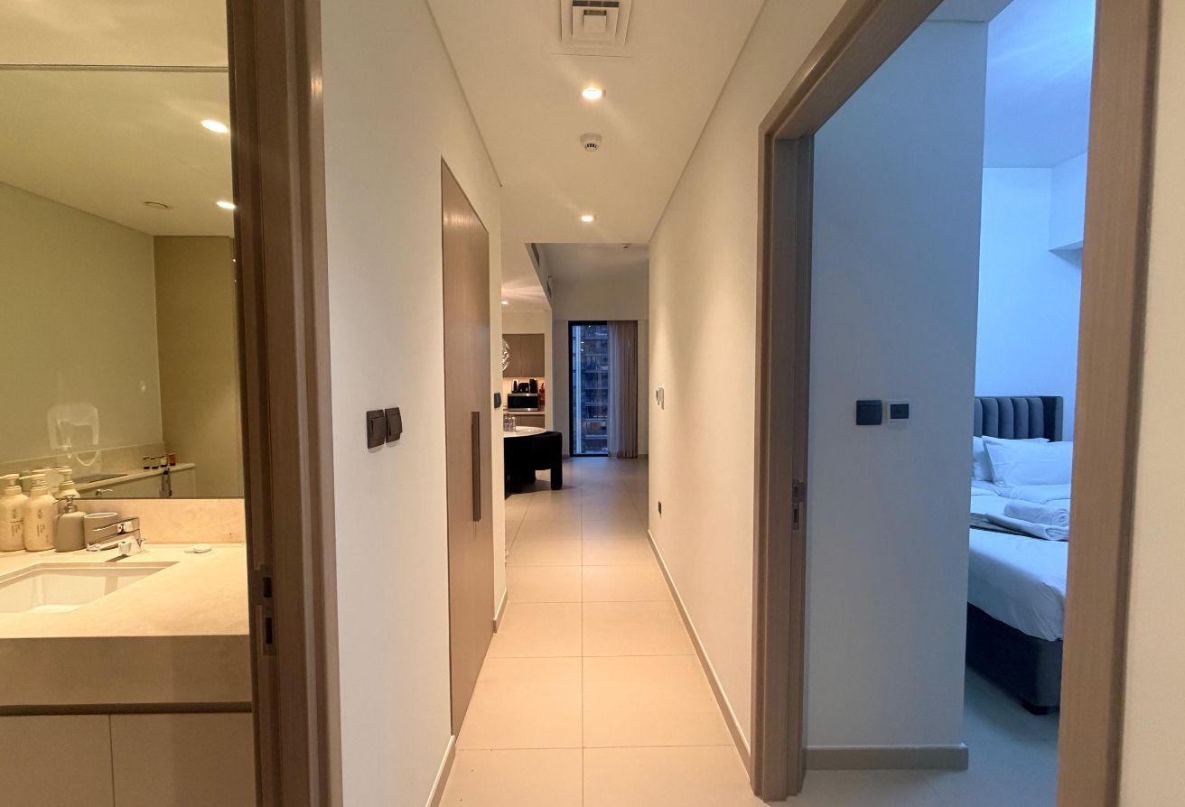 2 bedroom apartment in Act One, Downtown Dubai: 10