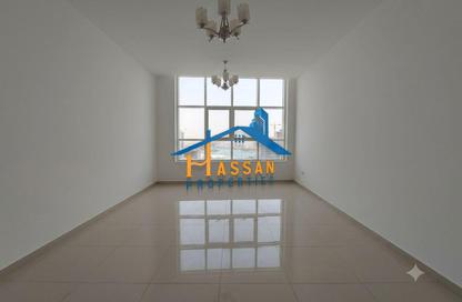 Apartment - 2 Bedrooms - 4 Bathrooms for rent in Beach Tower 1 - Al Khan Lagoon - Al Khan - Sharjah